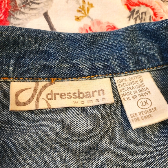 Dress Barn brand size 2X jean vest distressed denim - Picture 2 of 4